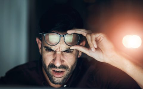 Você está enxergando bem ou só se acostumou a enxergar mal?
